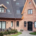 Feskerhues, Santa Maria *