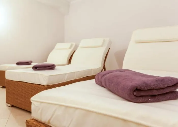 Feskerhues, Santa Maria Βέστερλαντ